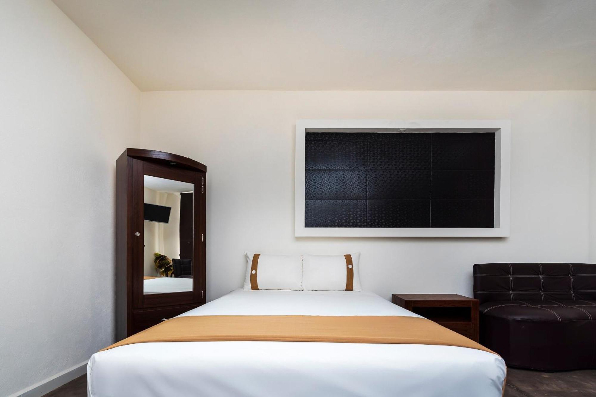 Capital O Hotel Joyma Suites, San Luis San Luis Potosí Kültér fotó
